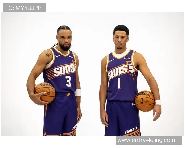 布克强调新三巨头需稳步前行吸取教训避免重蹈覆辙