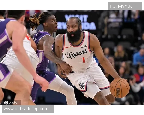 快船战胜对手发布海报伦纳德表现出色砍下35分5篮板