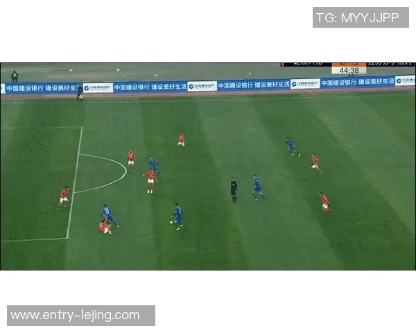 马杜埃凯本场表现出色破门中框5射2正3次关键传球评分高达82分